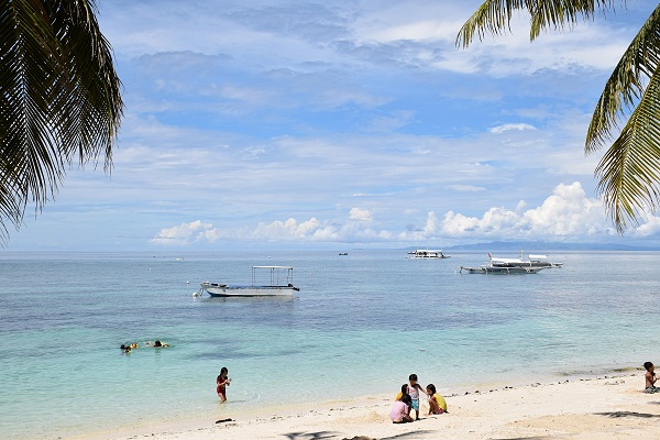 Alona Beach auf Panglao Island bei Bohol