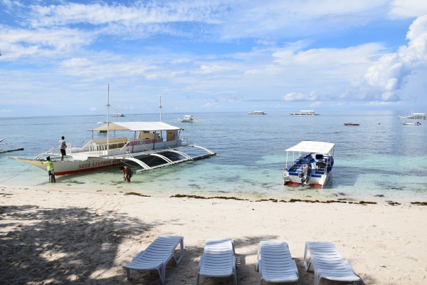 Alona Beach auf Panglao Island bei Bohol